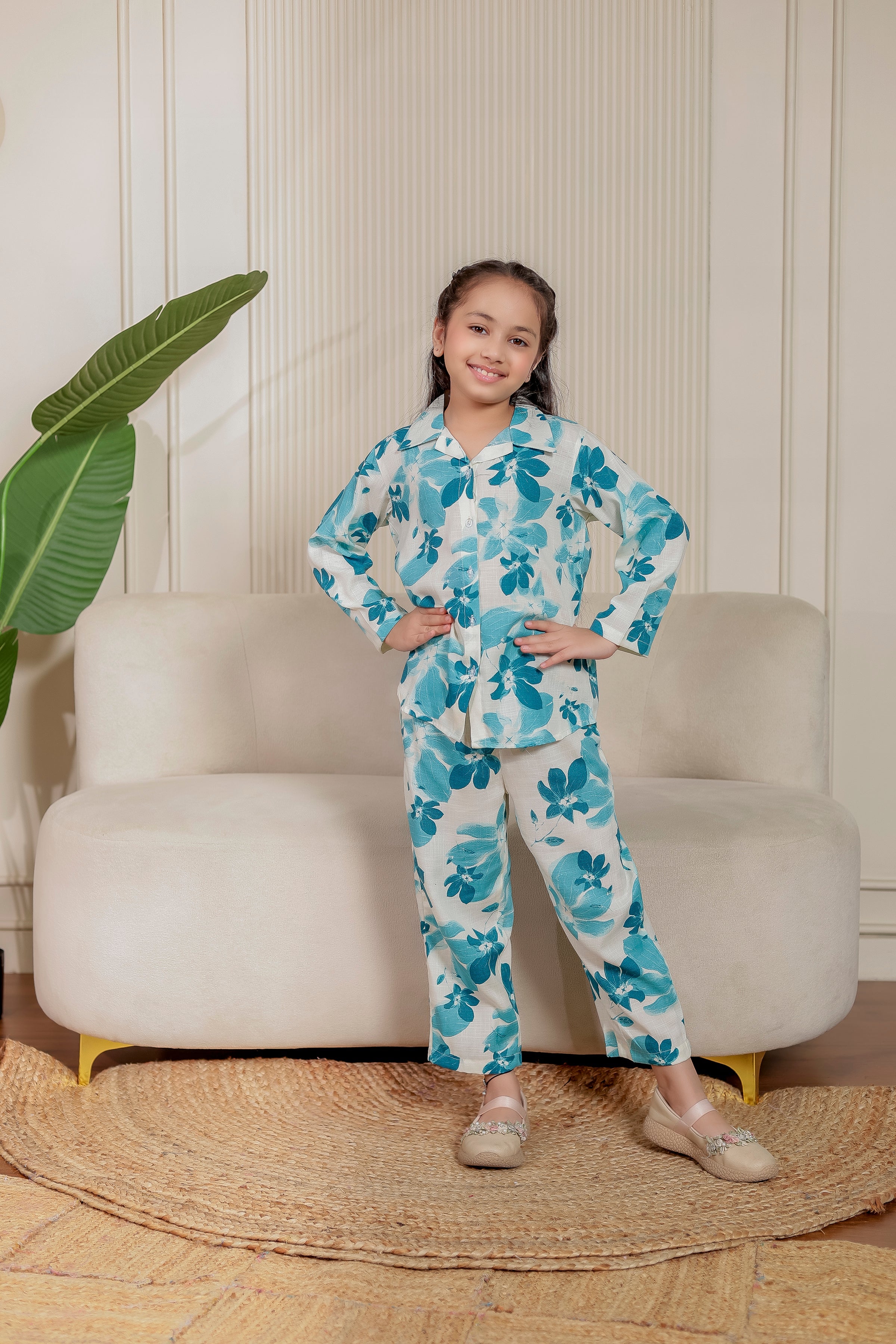 ☘️ Ivory Pankhuri | Family  Matching Outfits 👨‍👨‍👧‍👦