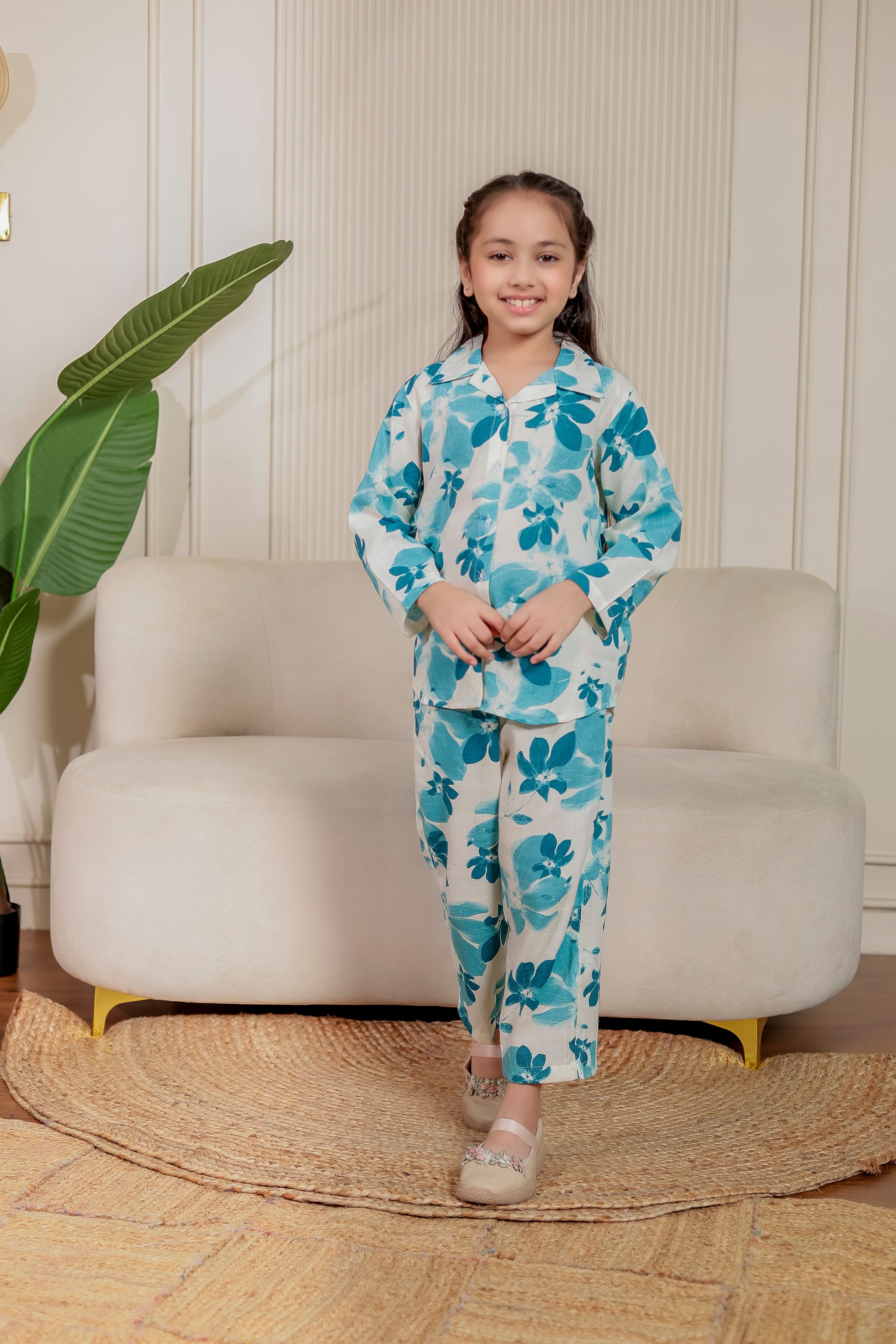 ☘️ Ivory Pankhuri | Family  Matching Outfits 👨‍👨‍👧‍👦