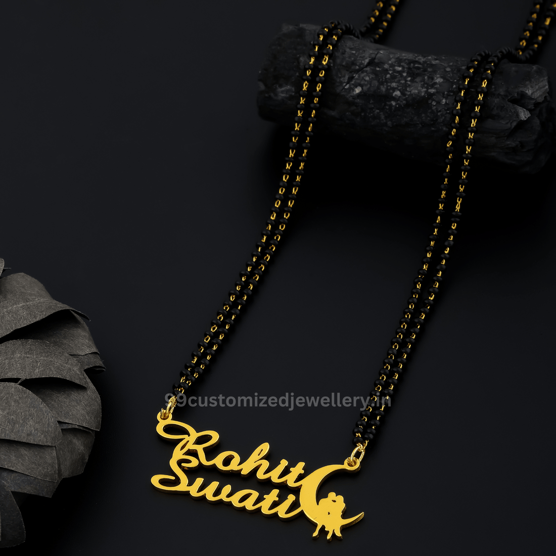 Custom Couple Name Necklace – Personalized Gold Name Pendant for Lovers