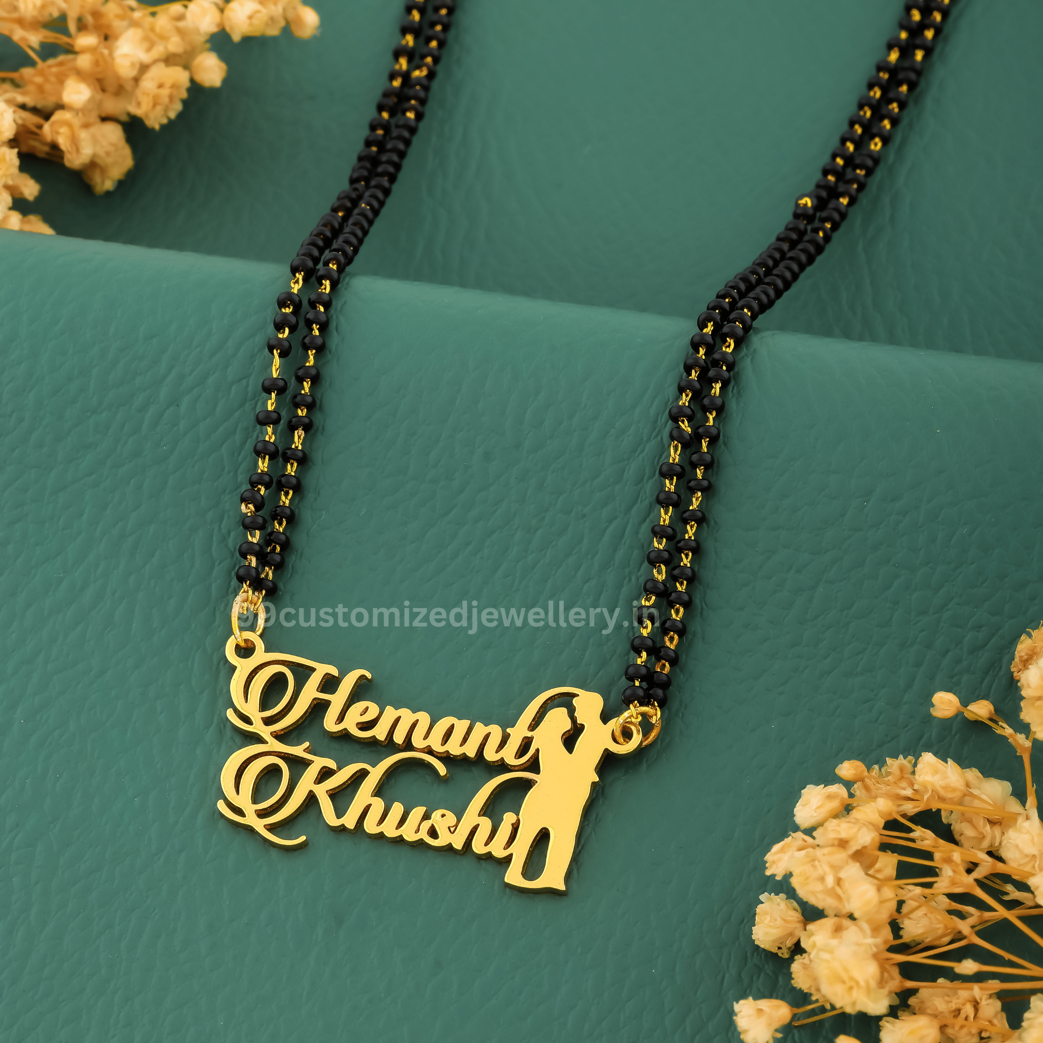 Personalized Couple Name Necklace – Custom Gold Name Pendant for Couples